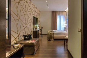 Гостиница Catone District Hotel  Рим